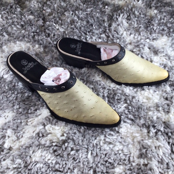 Cream colored Ostrich print Sedona West Mules - Picture 1 of 8